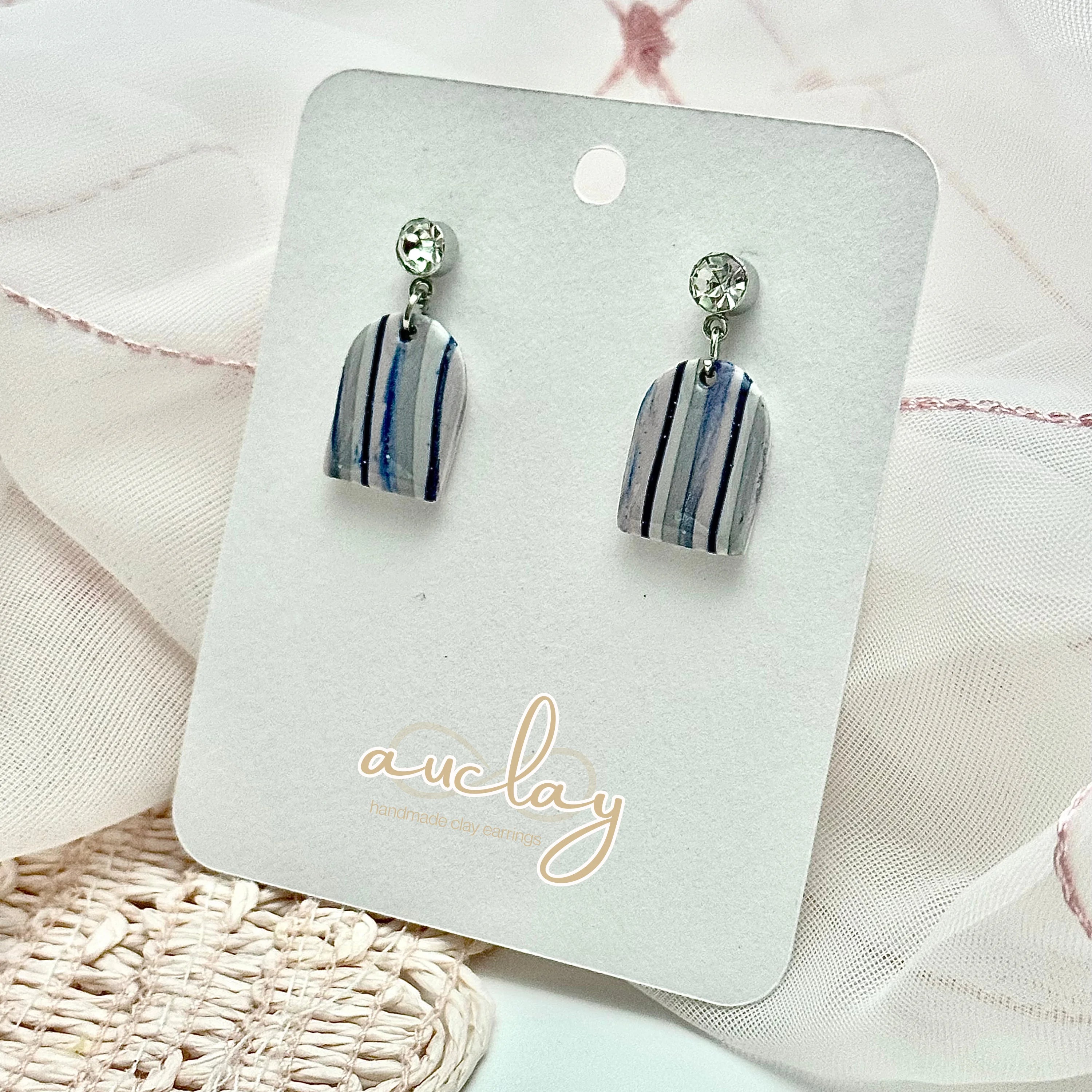 Shellie Delicate Vertical Striped Arch Stone Dangle