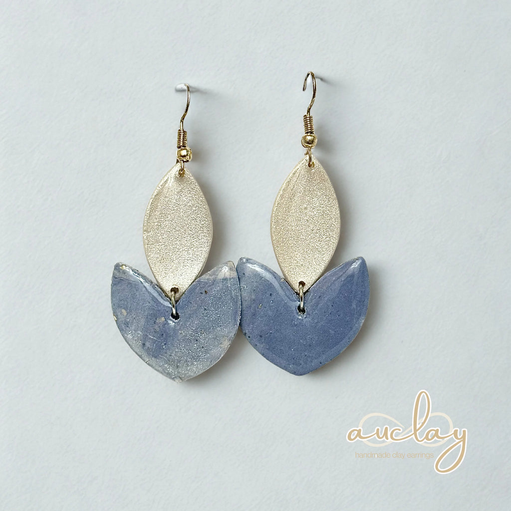 Julia Statement Blue Marble Pearl Petal Drop