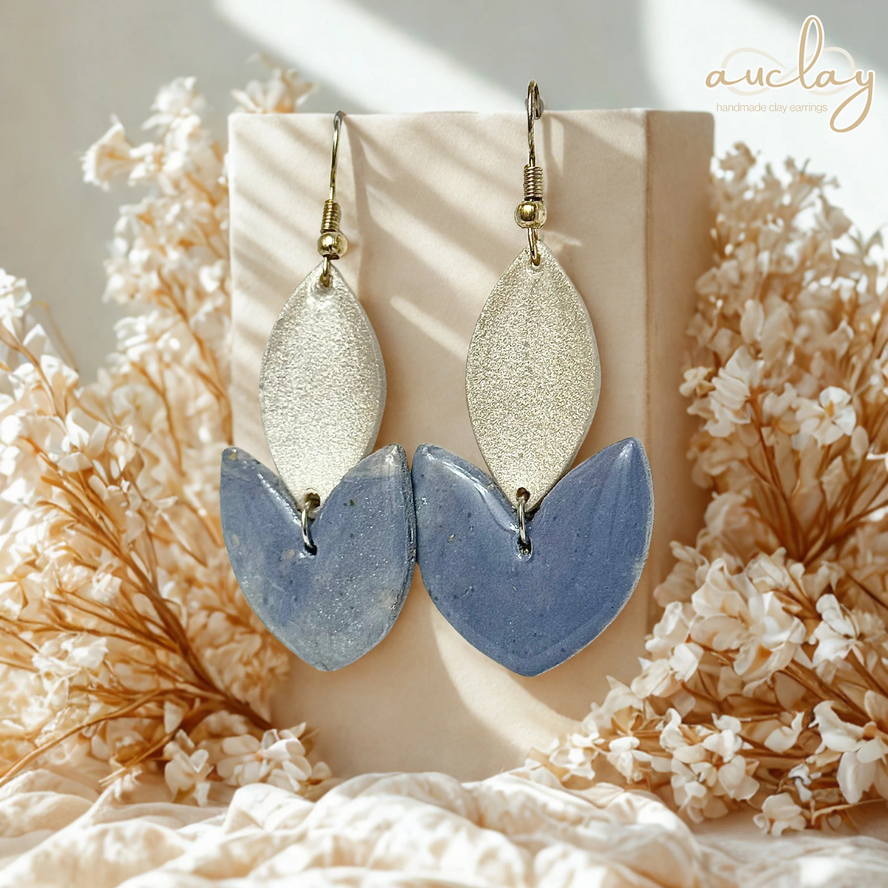 Julia Statement Blue Marble Pearl Petal Drop